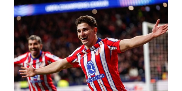 Julián Álvarez marcou dois golos numa só partida para reverter a situação e vencer Julián Álvarez marcou dois golos numa só partida para reverter a situação e vencer